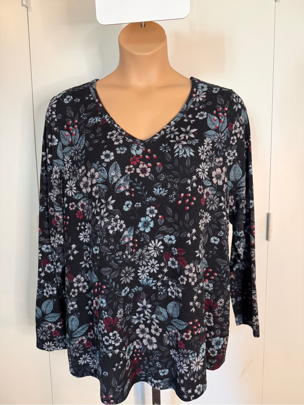 Lane Bryant Black Floral V-Neck Long Sleeve Top with Blue and Red Accents